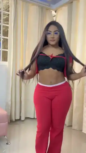Brunette with curves that cannot be forgotten 🔥 If you would repeat the video, leave your ❤️ and follow me😈