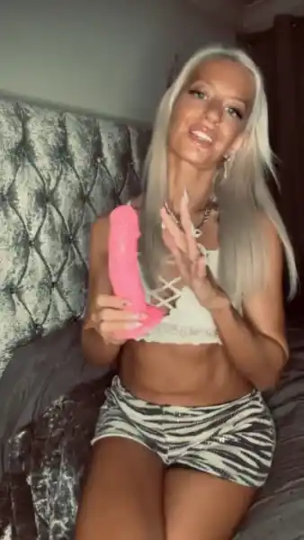 Here’s a little snippet of one of my sexiest JOI’s, I bet just this introduction is gonna make you want to cum!