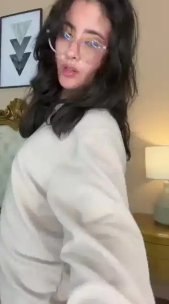 Twerking in my boyfriend's oversized T-shirt