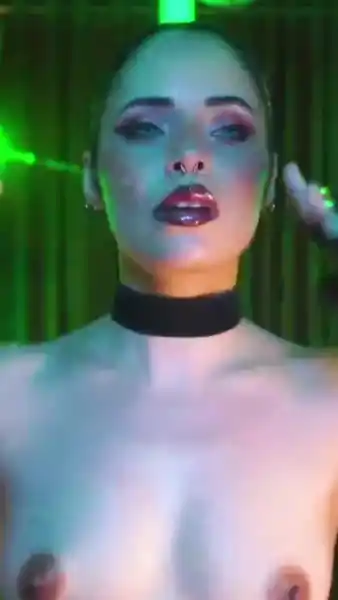 A superstar of the night