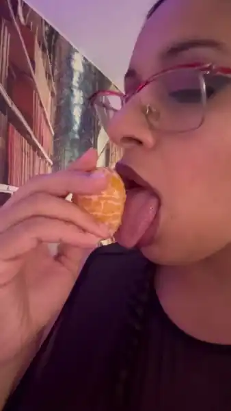 This ass hole deserves the royal treatment. Stop by so I can spread these cheeks and let that tongue in.